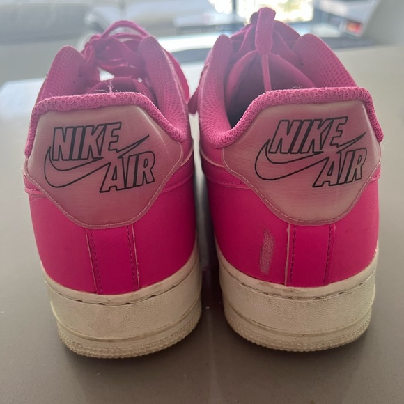 Wmns Air Force 1 '07 Essential 'Laser Fuchsia' - Picture 6 of 11